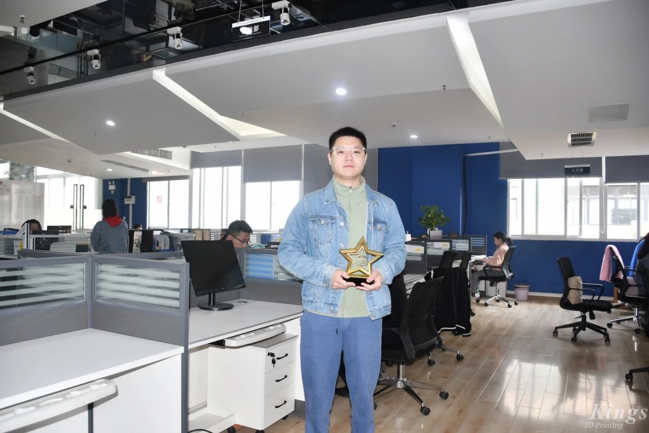 从设备调试员到重庆LEDONG.COM乐动,销售冠军，他经历了什么？