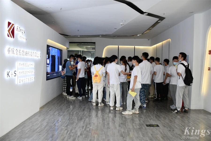 重庆大学材料学院79名师生到访重庆LEDONG.COM乐动,3D打印工厂